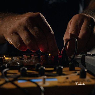 Audio-mixing-close-hands